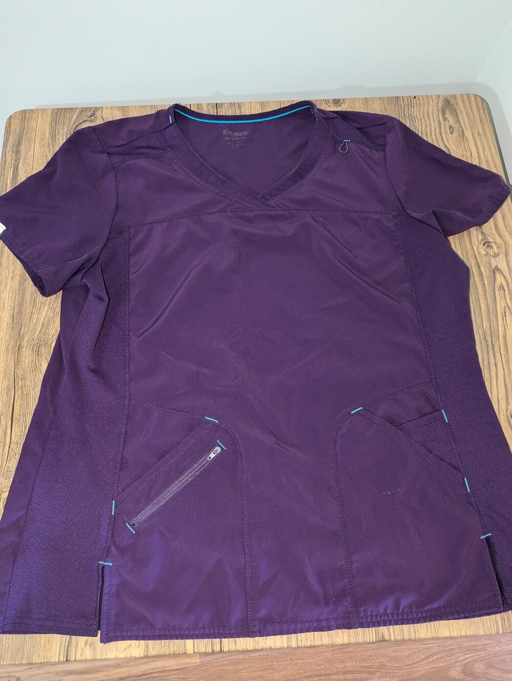 XL Women's V-Neck Scrub Top in Deep Purple  Double Zipper Pocket